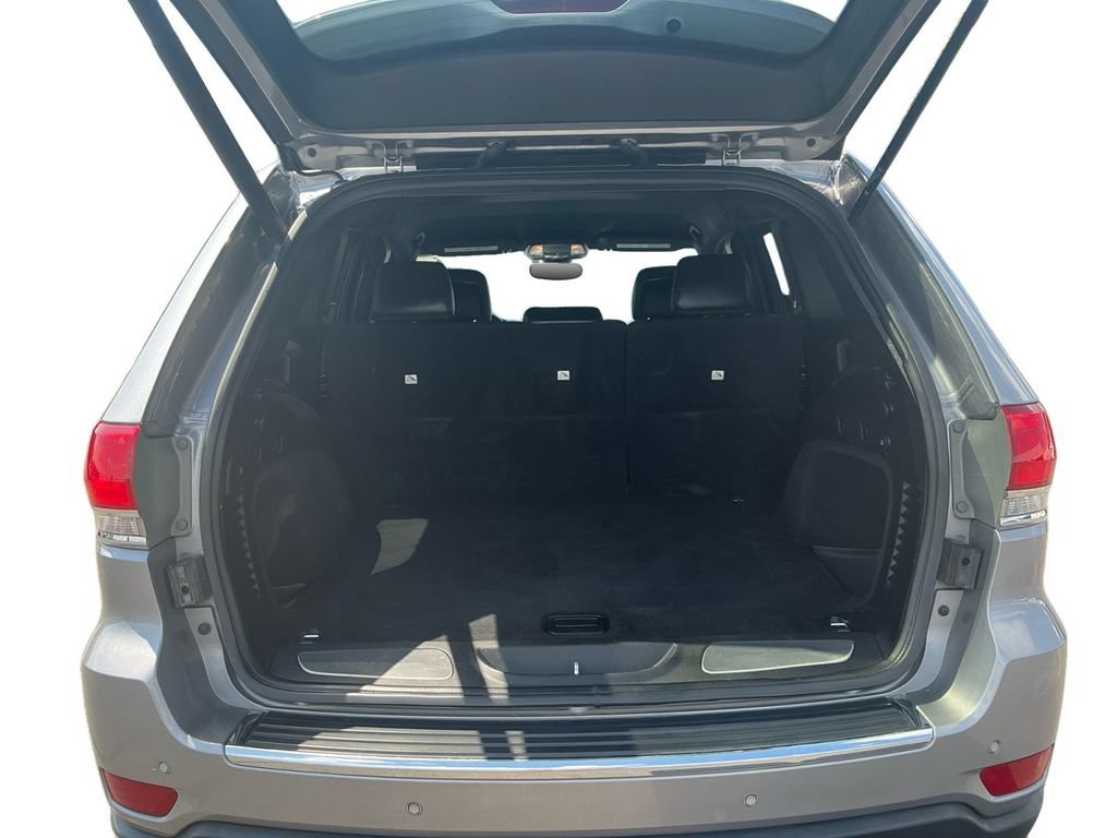 Used 2019 Jeep Grand Cherokee Limited AWD/4WD image 24