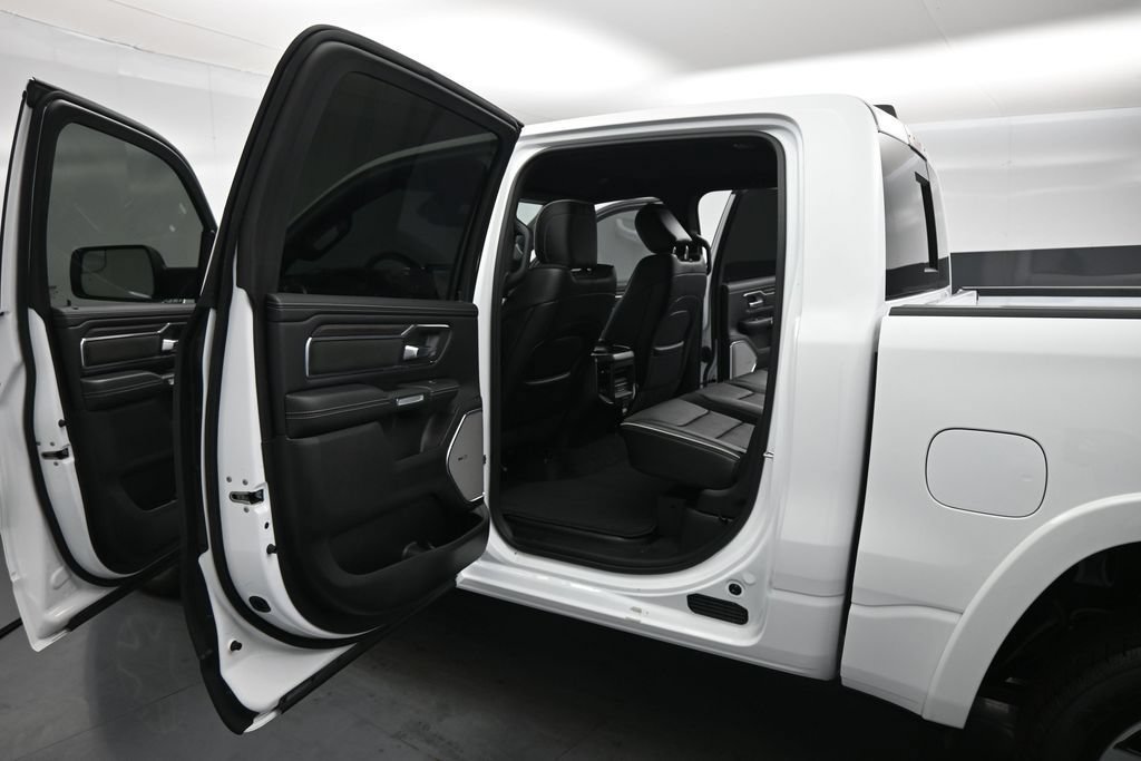 Used 2025 RAM 1500 Laramie AWD/4WD image 19