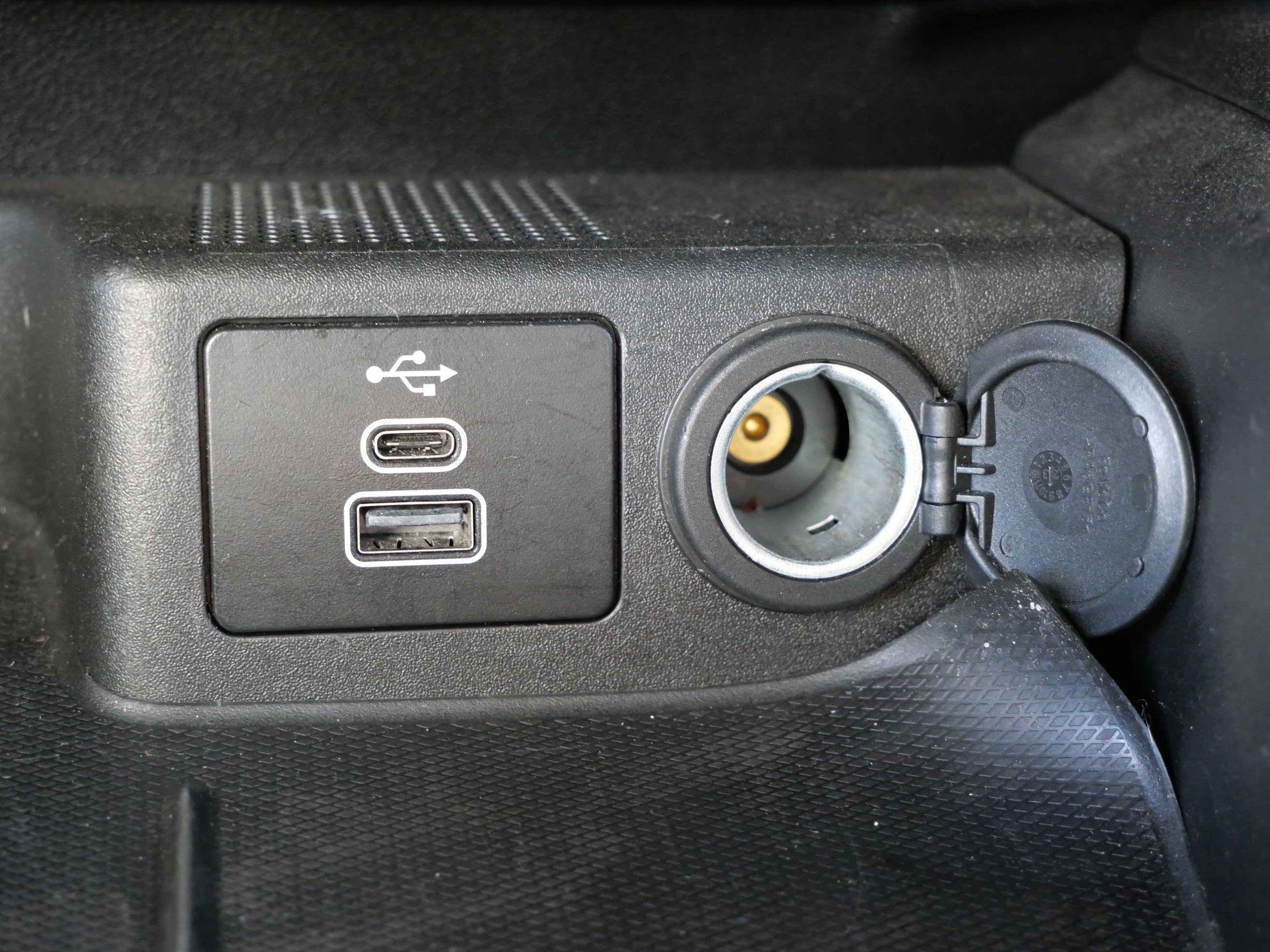 Certified 2024 Ford Escape Active AWD/4WD image 31