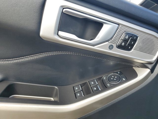 Certified 2023 Ford Explorer Limited w/ Equipment Group 301A image 27