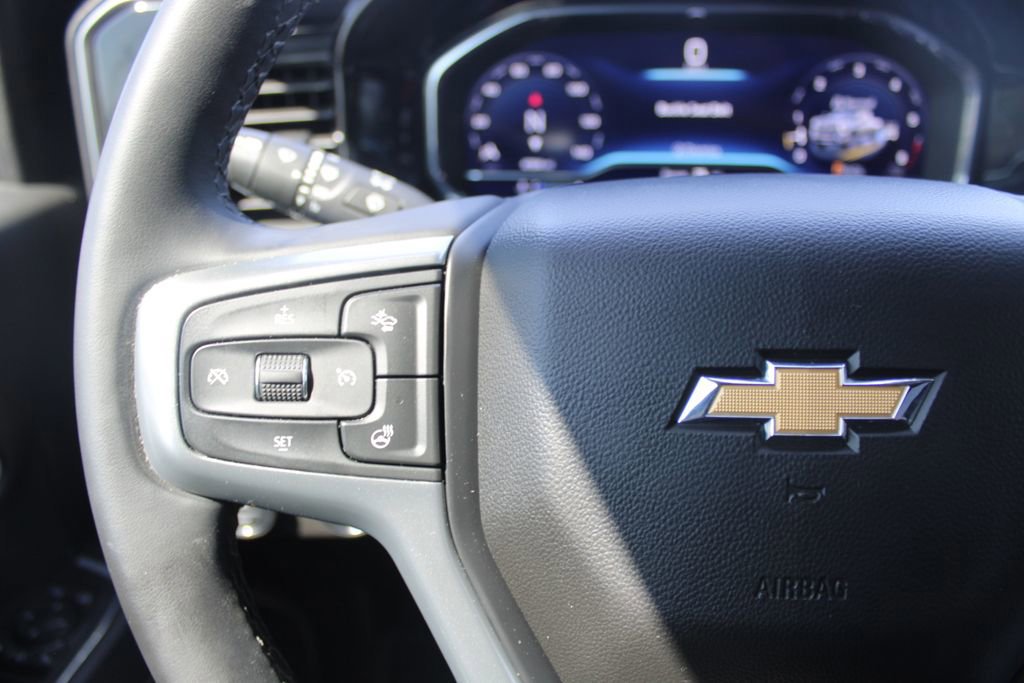 Used 2025 Chevrolet Silverado 2500 LTZ w/ LTZ Convenience Package image 17