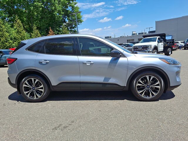 Certified 2022 Ford Escape SE w/ SE Sport Appearance Package FWD image 18