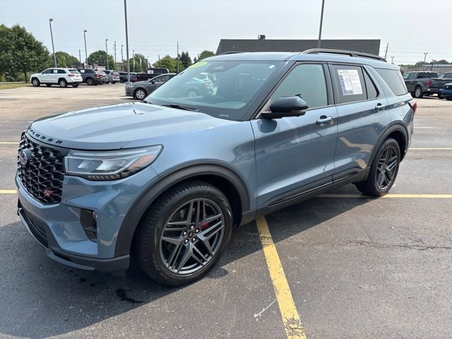 Certified 2025 Ford Explorer ST AWD/4WD image 16