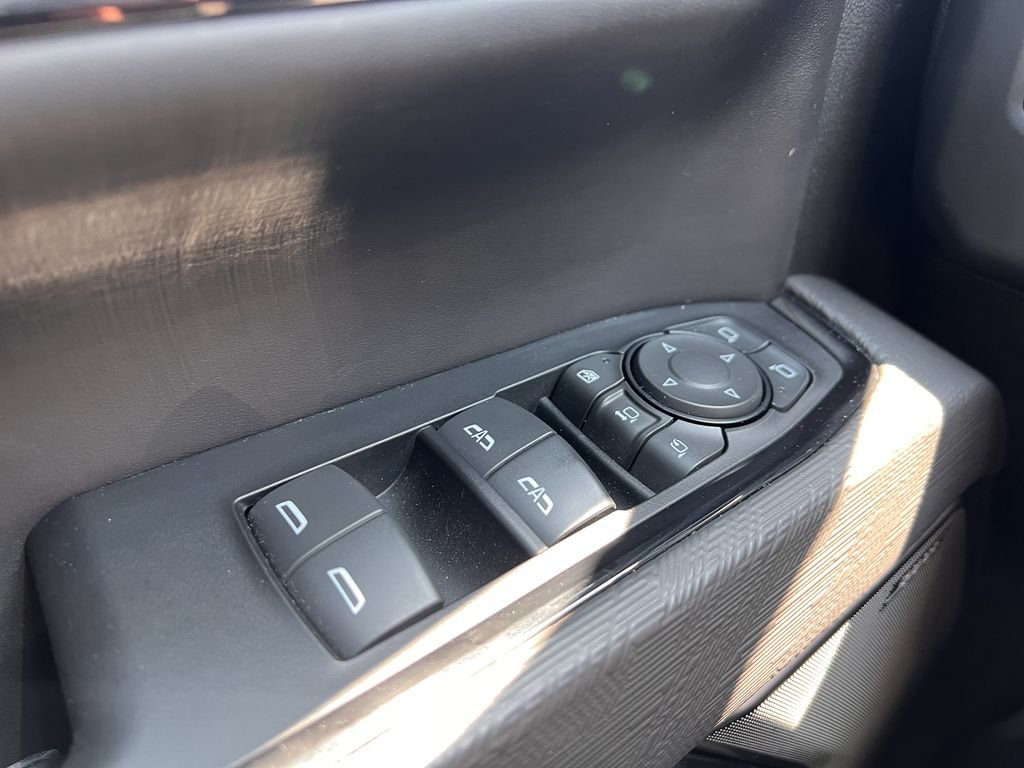Used 2024 GMC Sierra 2500 AT4X AWD/4WD image 31