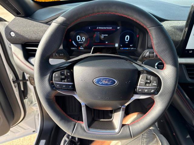 Certified 2025 Ford Explorer ST-Line w/ Premium Package RWD image 22