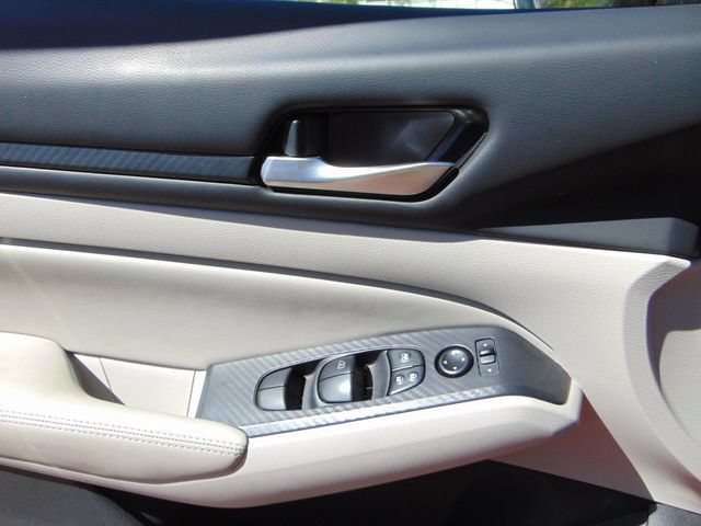 Used 2025 Nissan Altima 2.5 SV FWD image 20