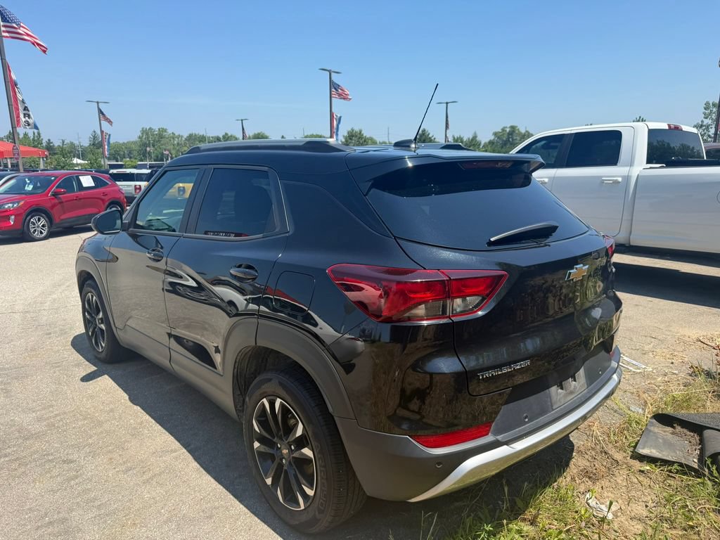 Used 2021 Chevrolet TrailBlazer LT w/ Convenience Package FWD image 8