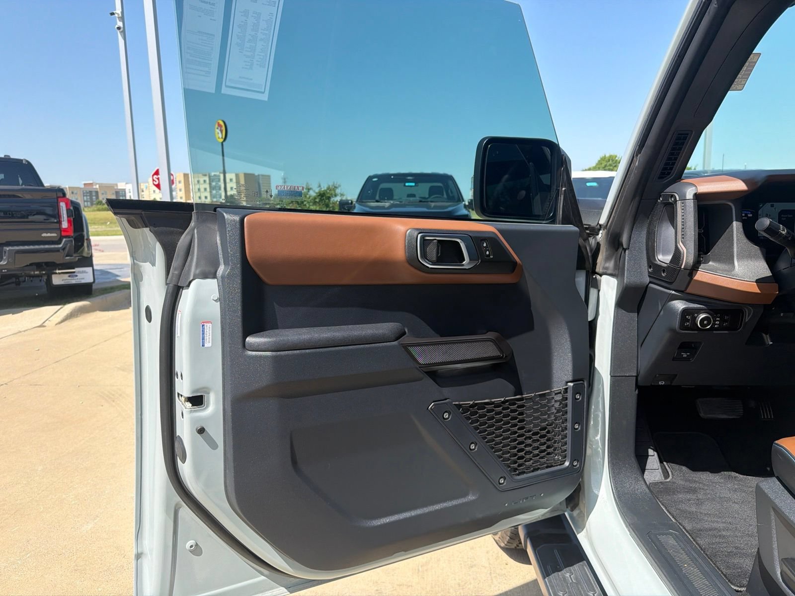 Certified 2024 Ford Bronco Outer Banks AWD/4WD image 15