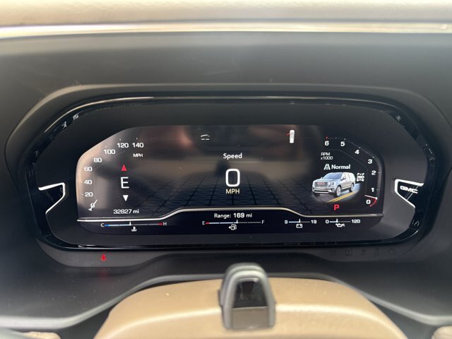 Used 2024 GMC Yukon XL Denali w/ Advanced Technology Package AWD/4WD image 24