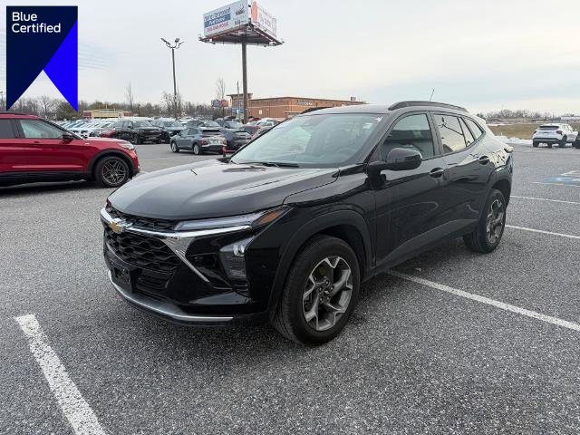 Used 2025 Chevrolet Trax LT w/ LT Convenience Package image 1