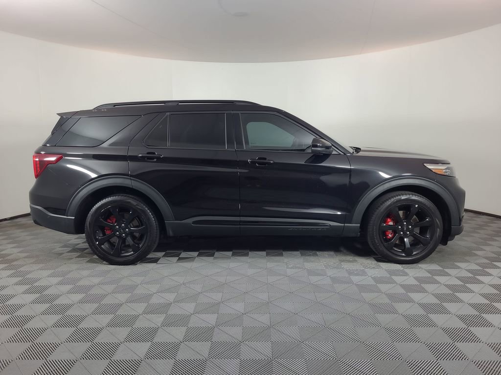 Certified 2022 Ford Explorer ST w/ Equipment Group 401A AWD/4WD image 2