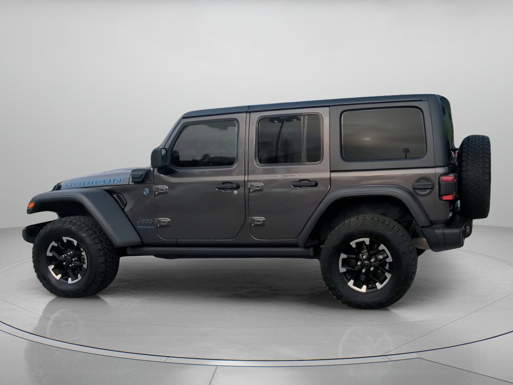 Used 2025 Jeep Wrangler Rubicon w/ Convenience Group image 17