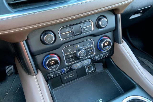 Used 2021 Chevrolet Suburban High Country w/ Premium Package image 32