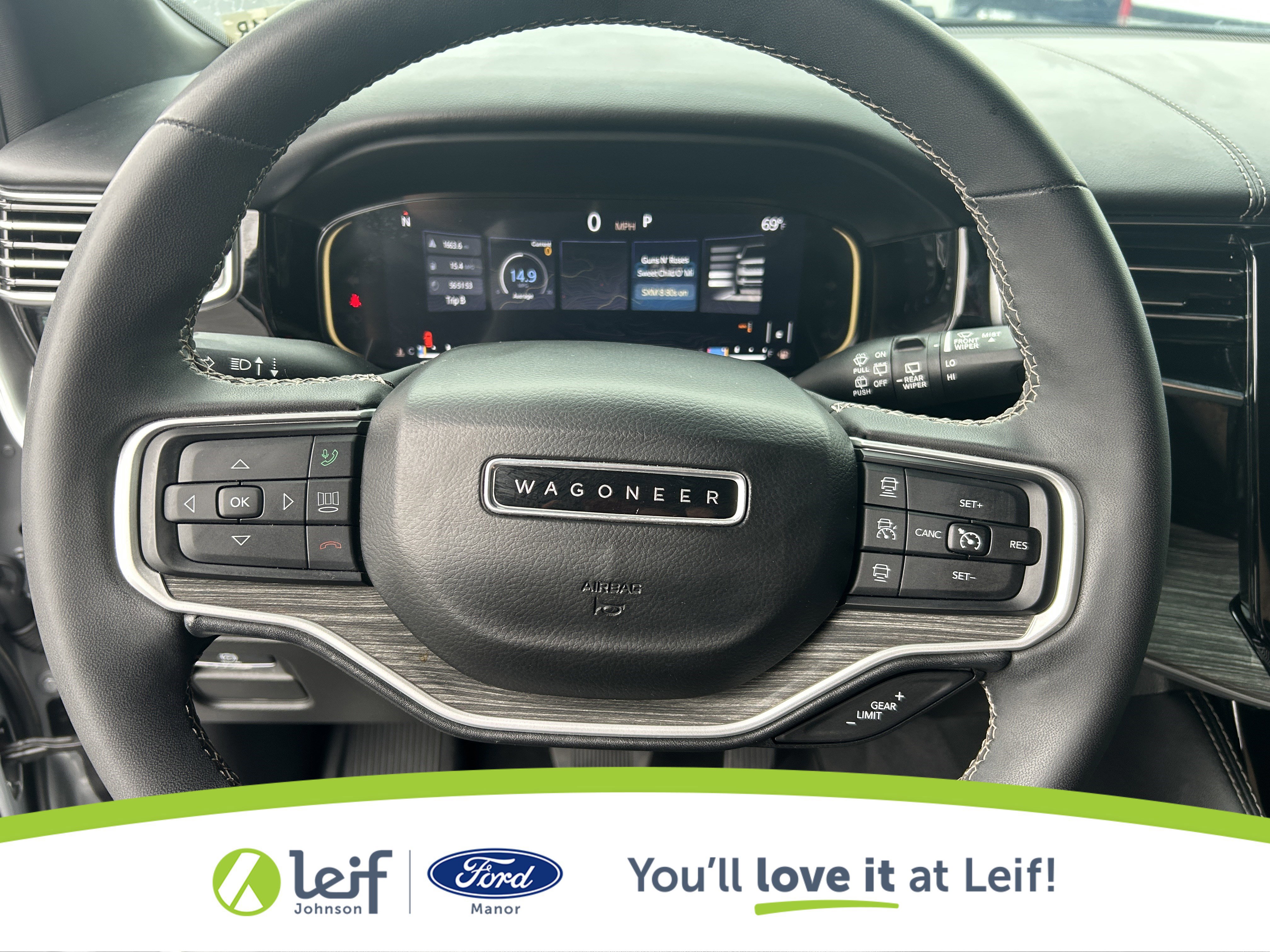 Used 2022 Jeep Wagoneer Series III w/ Premium Group I image 19