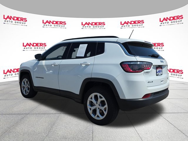 Used 2024 Jeep Compass Latitude AWD/4WD image 5