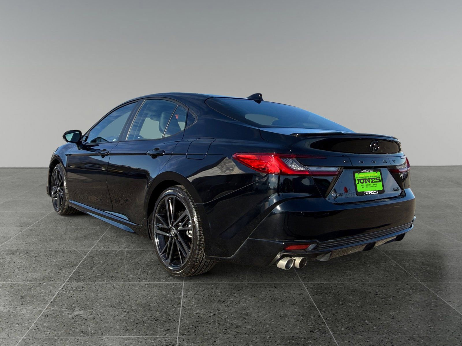 Used 2025 Toyota Camry XSE w/ Premium Package image 5