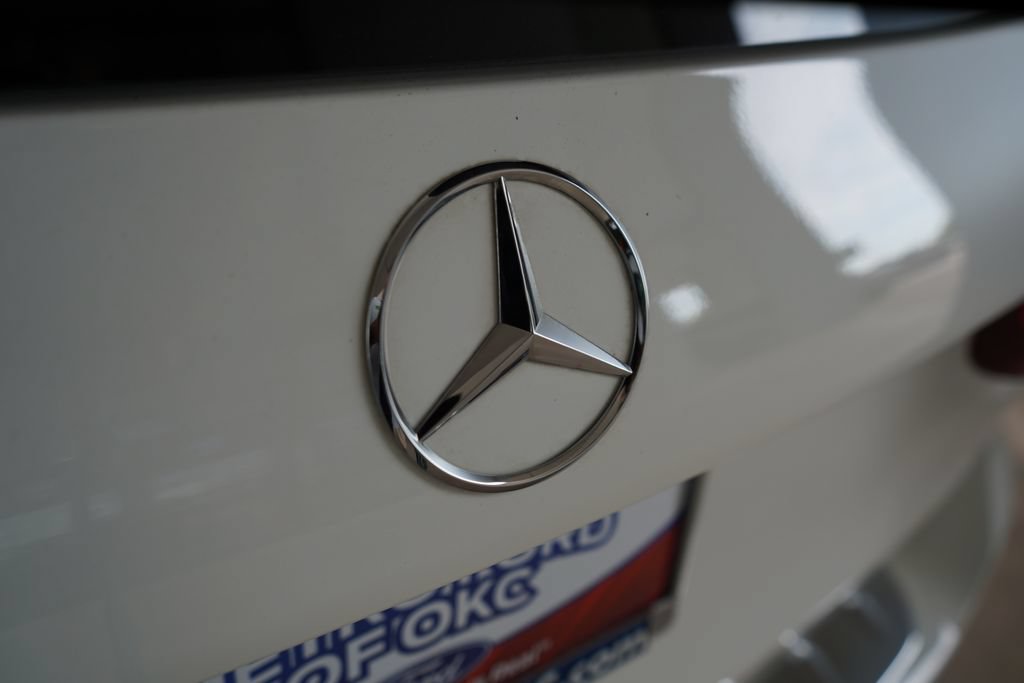 Used 2023 Mercedes-Benz GLB 250 4MATIC image 5