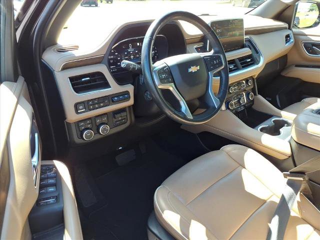 Used 2022 Chevrolet Tahoe Premier w/ Premium Package AWD/4WD image 12