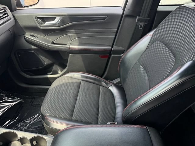 Certified 2024 Ford Escape ST-Line w/ Tech Pack #1 AWD/4WD image 23