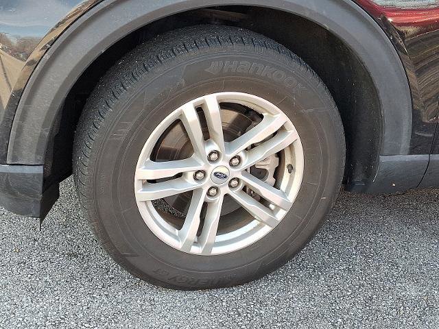 Certified 2022 Ford Explorer XLT w/ Equipment Group 202A image 7