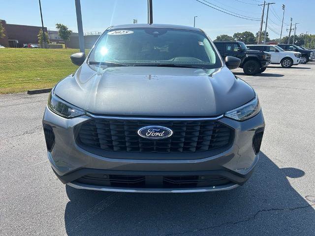 Certified 2025 Ford Escape Active FWD image 2