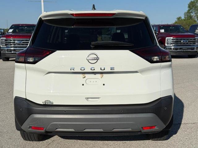 Used 2022 Nissan Rogue S FWD image 4
