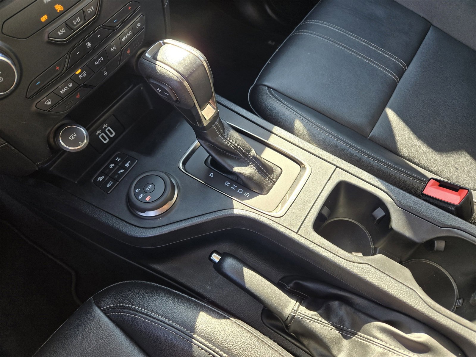 Certified 2019 Ford Ranger Lariat w/ Equipment Group 501A Mid image 18