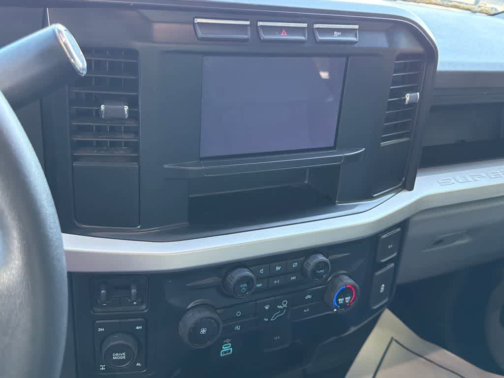 Certified 2024 Ford F250 XL w/ XL Chrome Package AWD/4WD image 11