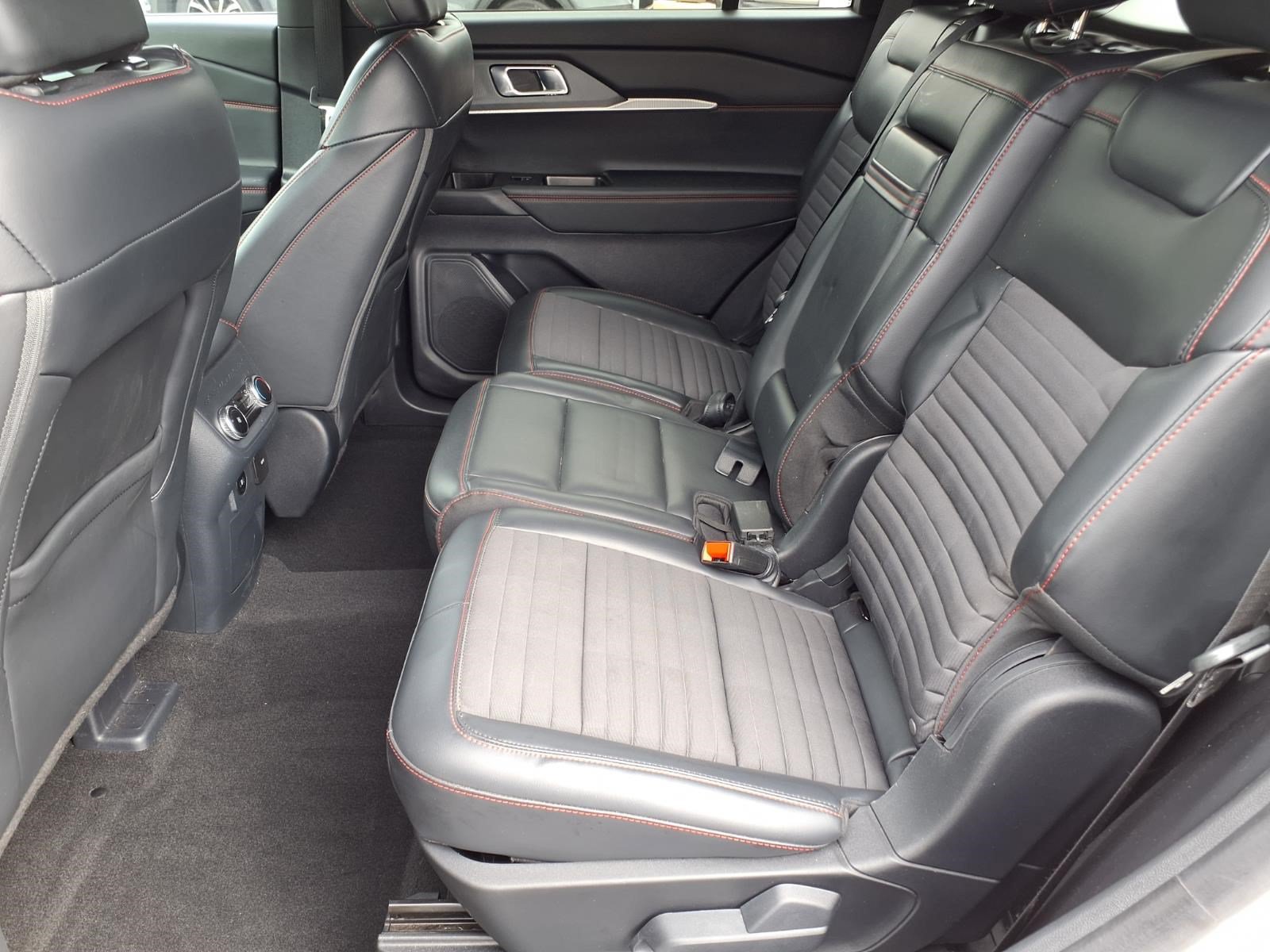 Certified 2025 Ford Explorer ST-Line RWD image 12