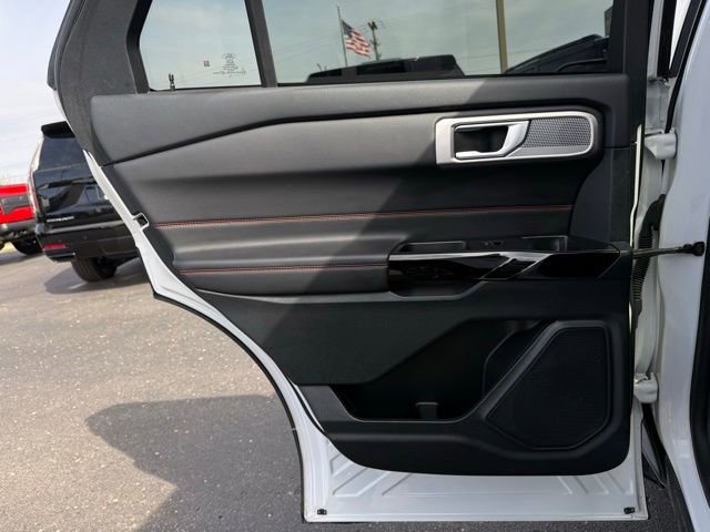 Certified 2024 Ford Explorer ST-Line w/ Class IV Trailer Tow Package image 16