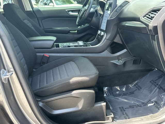 Certified 2024 Ford Edge SE w/ Black Appearance Package AWD/4WD image 13