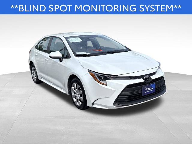 Used 2025 Toyota Corolla LE FWD image 4