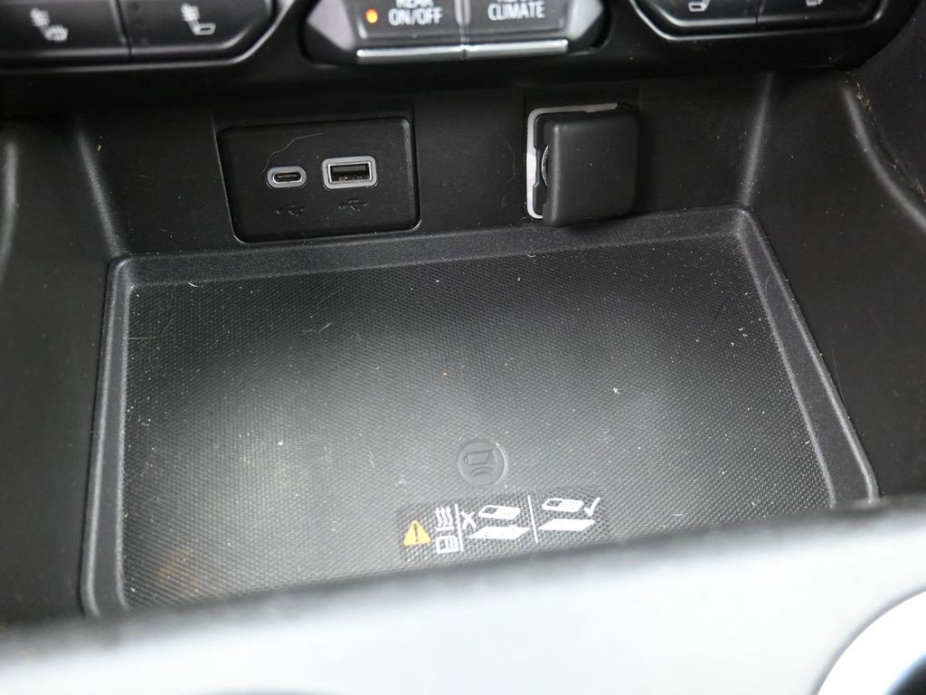 Used 2021 Chevrolet Tahoe Z71 image 9