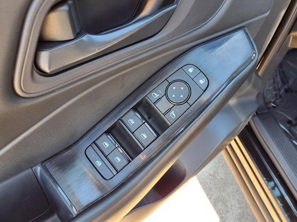 Used 2024 Nissan Rogue S image 20