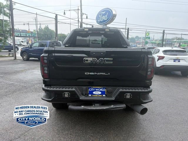 Used 2021 GMC Sierra 2500 Denali w/ Denali Black Diamond Edition AWD/4WD image 3