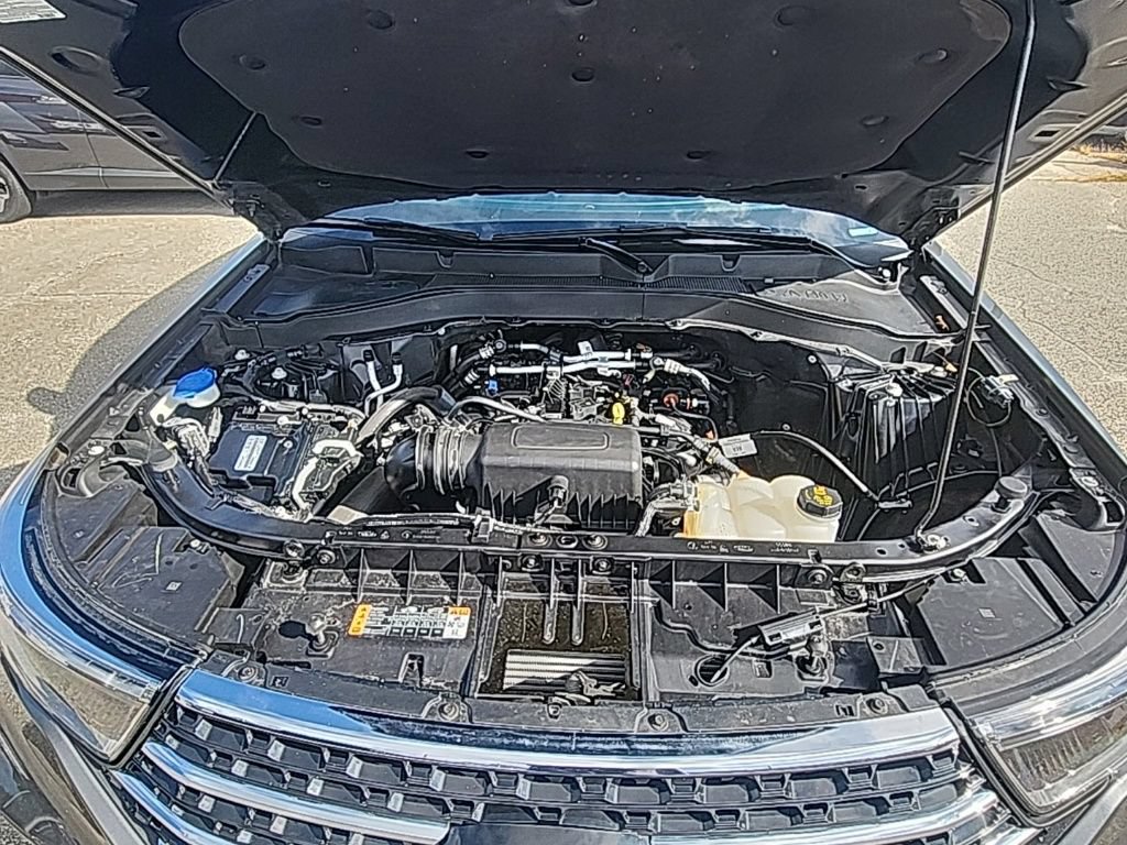 Certified 2023 Ford Explorer XLT w/ Equipment Group 202A AWD/4WD image 20