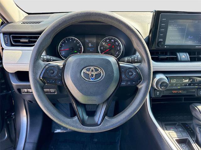 Used 2021 Toyota RAV4 XLE w/ Convenience Package FWD image 12