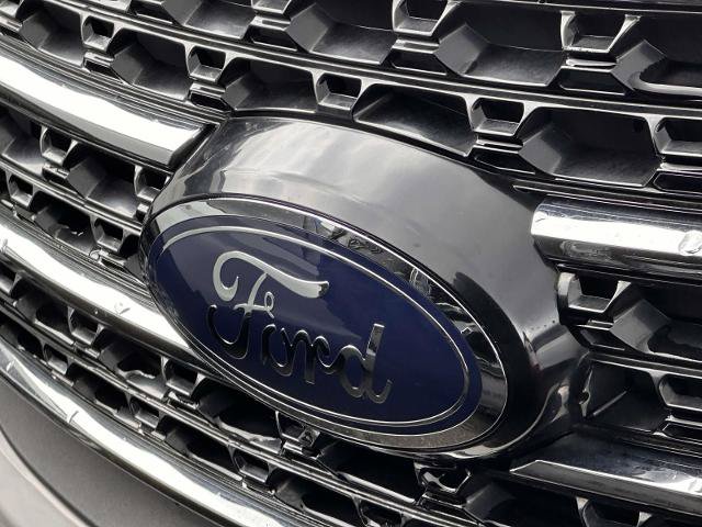 Certified 2021 Ford Explorer XLT w/ Equipment Group 202A AWD/4WD image 5