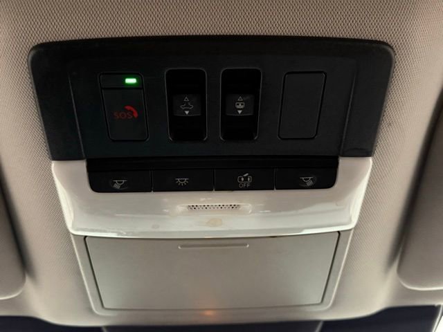 Used 2022 Nissan Pathfinder Platinum w/ Cargo Package image 34