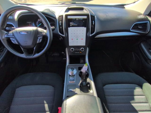 Certified 2024 Ford Edge SE image 13