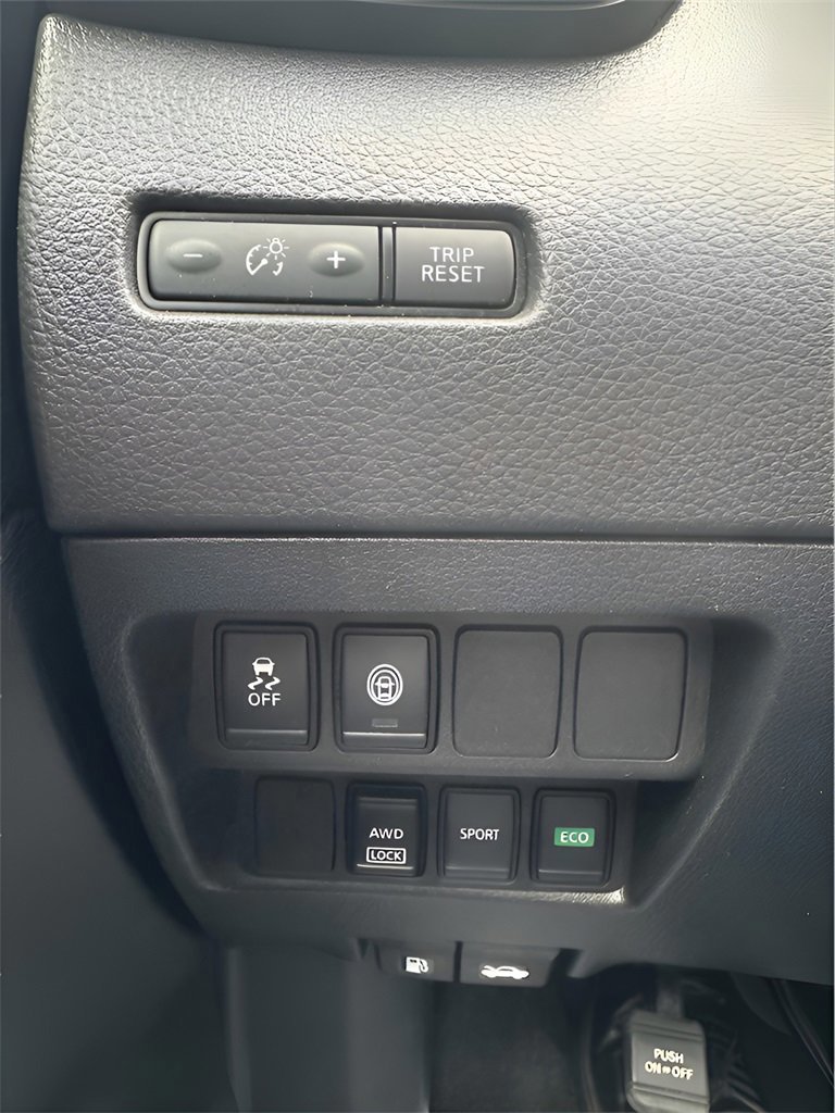 Used 2021 Nissan Rogue Sport S image 21