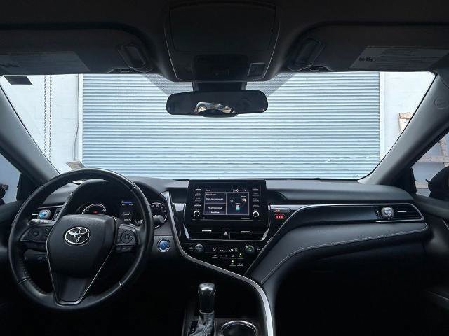 Used 2022 Toyota Camry SE FWD image 11