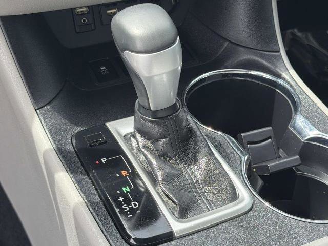 Used 2019 Toyota Highlander Plus FWD image 12