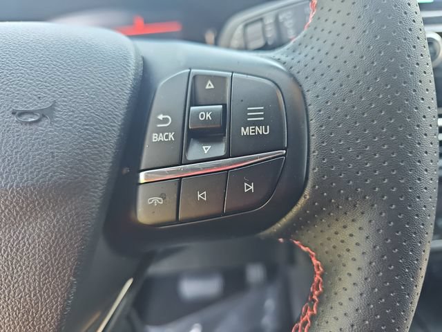 Certified 2025 Ford Escape ST-Line Select AWD/4WD image 18