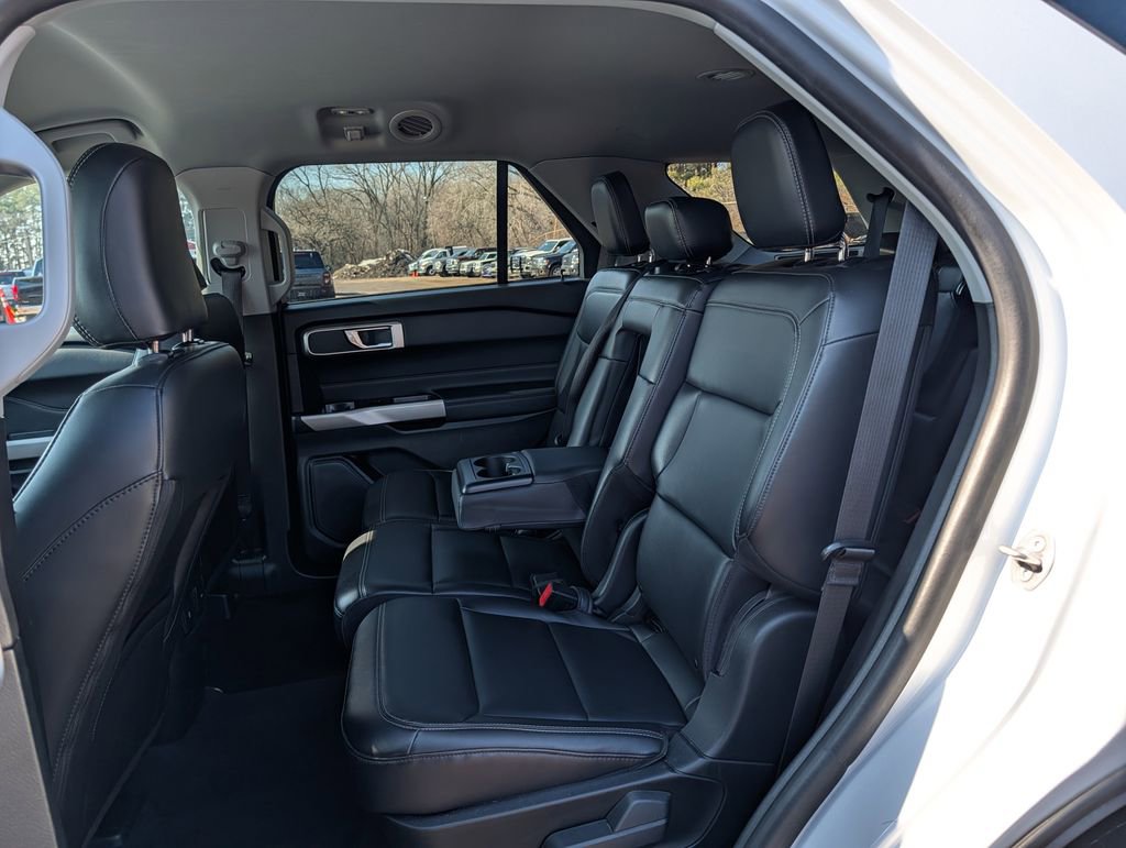 Certified 2024 Ford Explorer XLT w/ Equipment Group 202A image 11