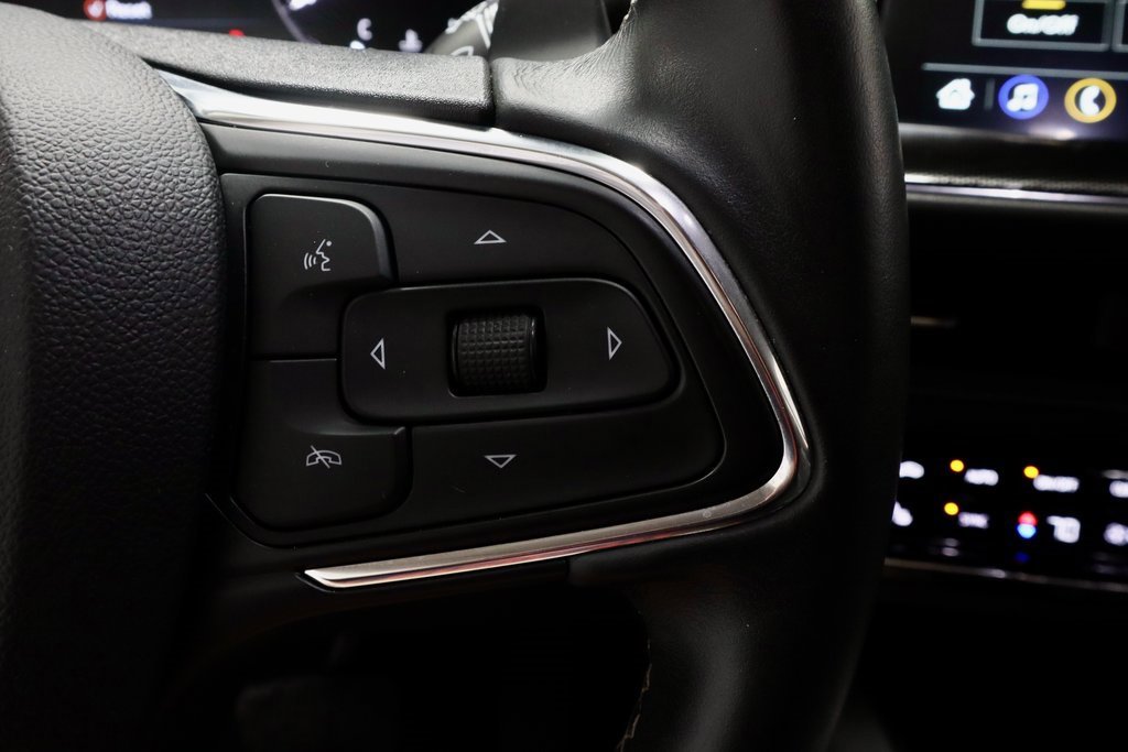Used 2023 Buick Envision Essence image 28