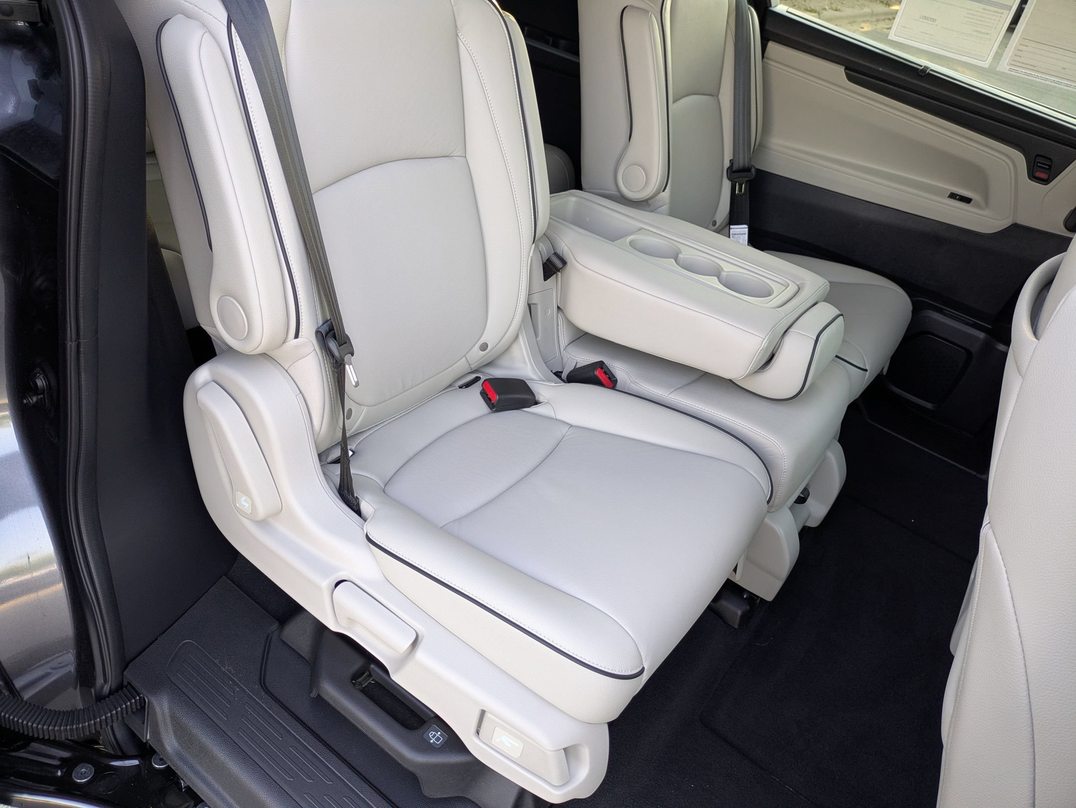 Used 2025 Honda Odyssey Touring image 35