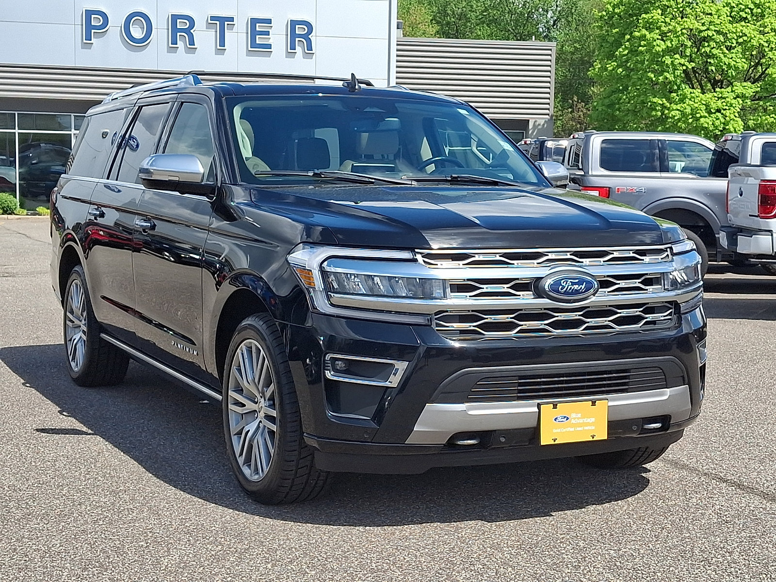 Certified 2022 Ford Expedition Max Platinum image 2