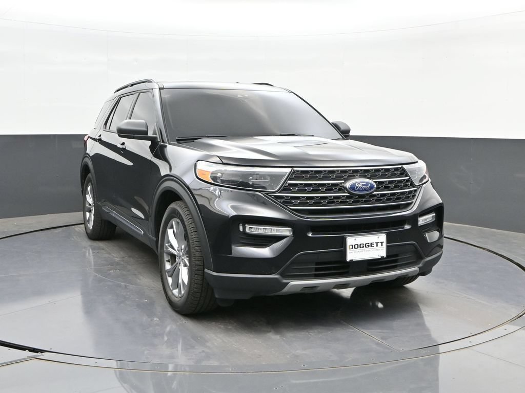 Certified 2021 Ford Explorer XLT w/ Equipment Group 202A RWD image 22