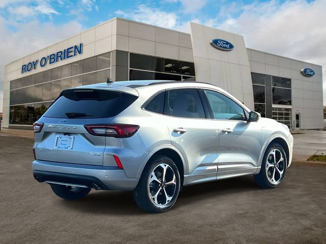 Certified 2024 Ford Escape ST-Line Select w/ Tech Pack #2 AWD/4WD image 5